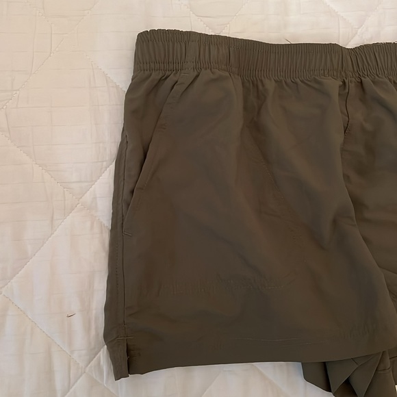 Columbia Sportswear Sandy River Shorts, Stone Green, Women’s Medium - Picture 4 of 6